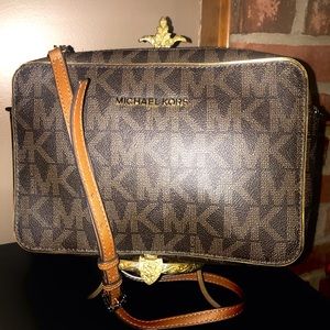 Michael Kors crossbody